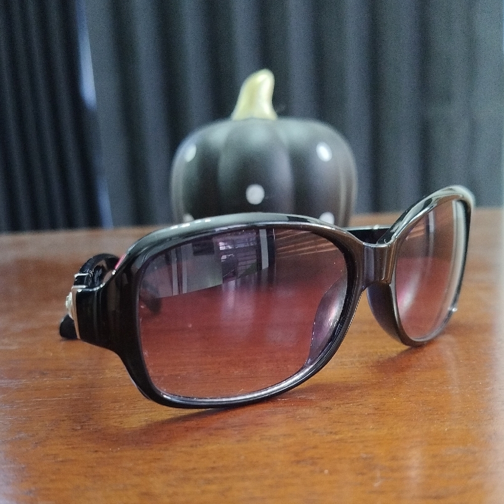 Simply Vera VeraWang Black and Purple Sunglasses